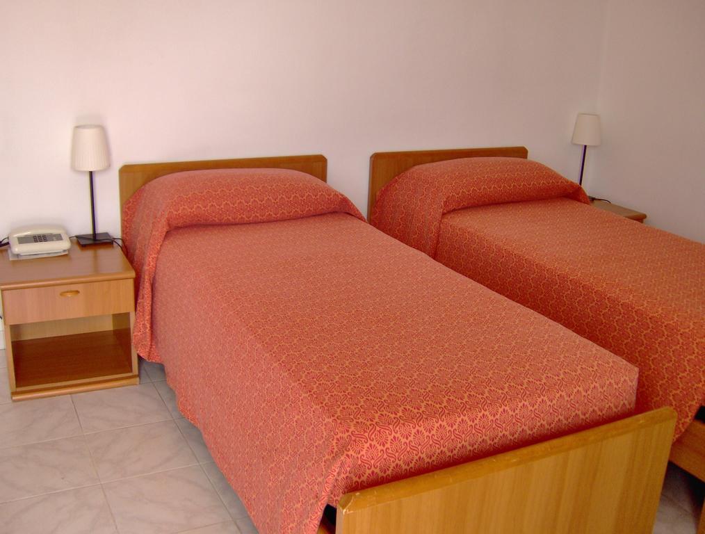 Hotel Svizzero Sangineto Habitación foto