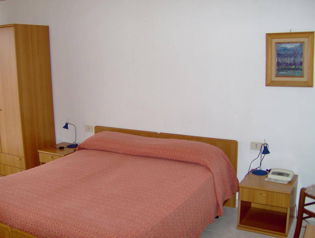 Hotel Svizzero Sangineto Habitación foto